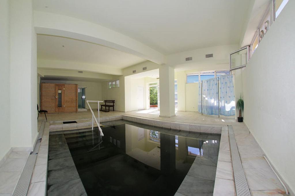 Hotel International Băile Herculane المظهر الخارجي الصورة